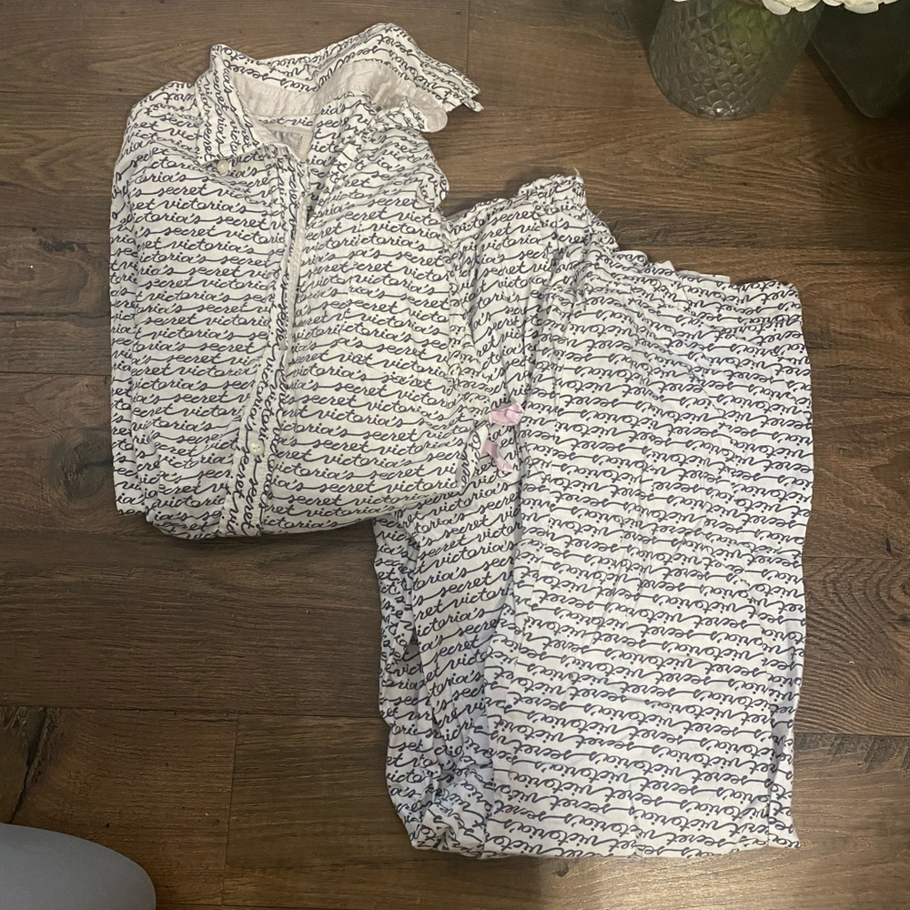 Victoria Secret Pajama set